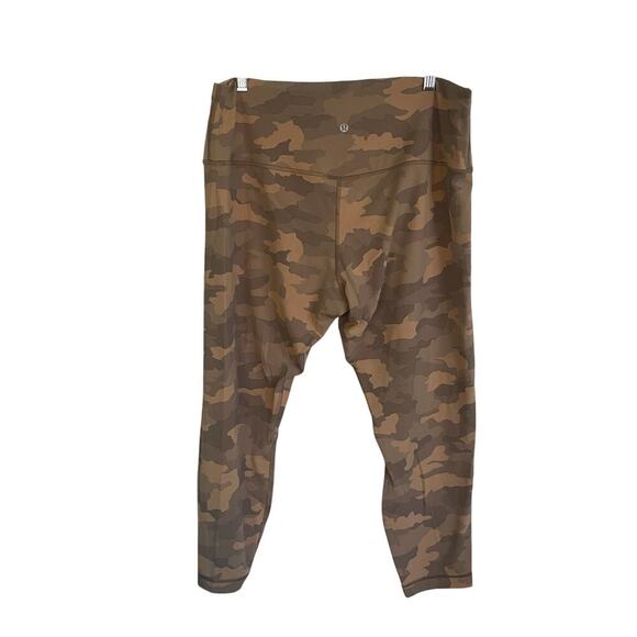 Lululemon Brown Camouflage Athletic Leggings Cropped Length 24" Women's Size 18 - Picture 1 of 5